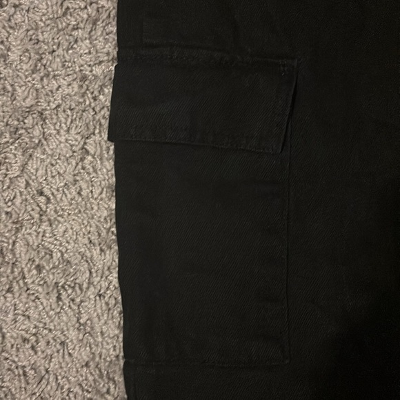 💐Black wide leg cargo pants - Picture 3 of 4